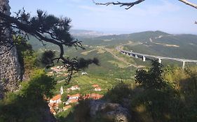 Relax In Crni Kal